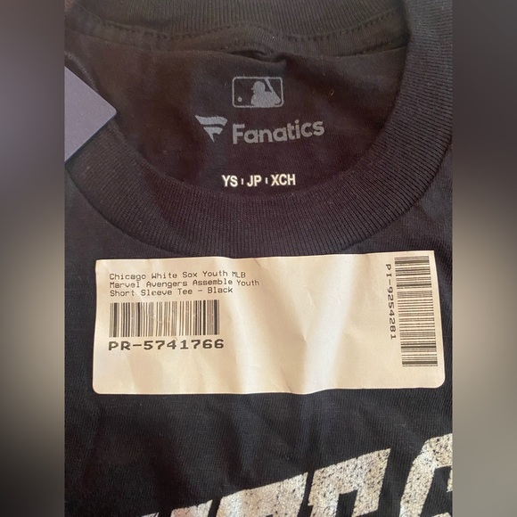 NWT Fanatics Chicago White Sox Youth MLB Marvel Avengers Tee Black Size Small - Picture 3 of 6